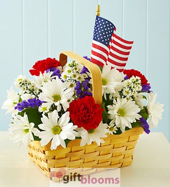 Red, White & Blooms - [90776]